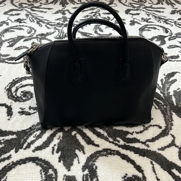 Givenchy Antigona Medium - Picture 2 of 6